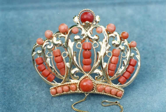 Klamra do spinania długich naszyjników z korali