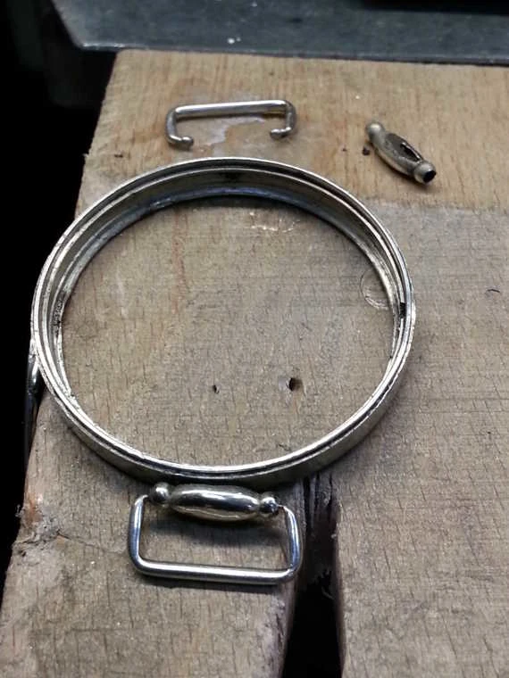 Zegarek przed naprawą