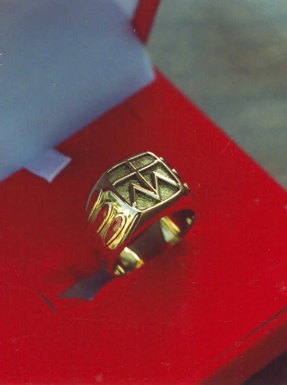 Sygnet wykonany na zamówienie biskupa